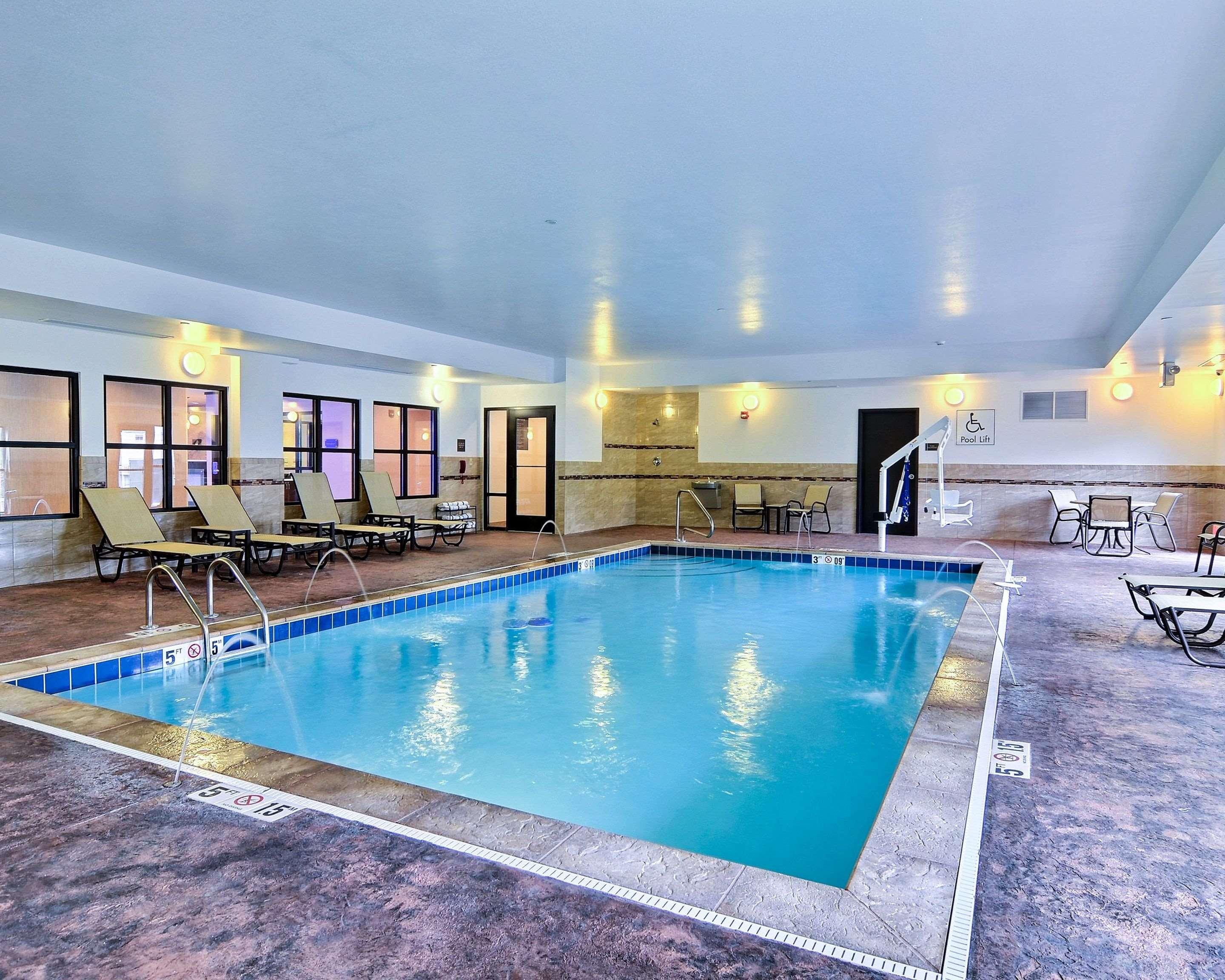 Comfort Suites Uniontown Luaran gambar