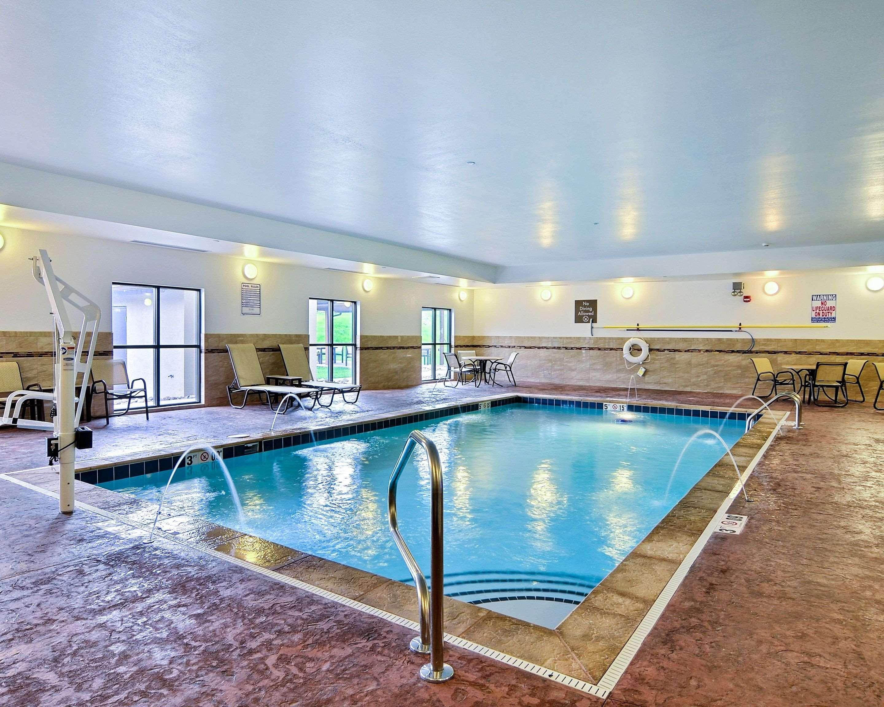 Comfort Suites Uniontown Luaran gambar