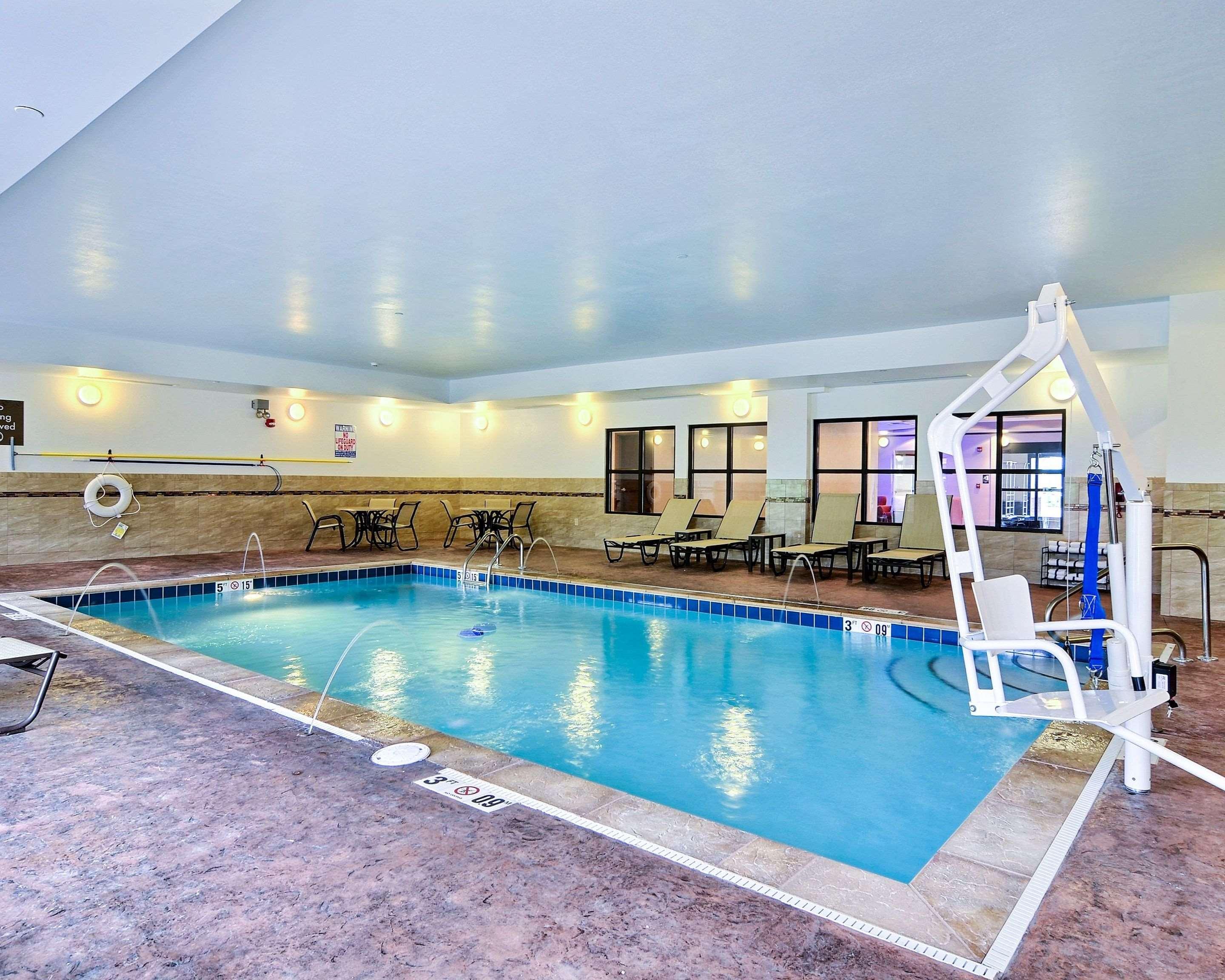 Comfort Suites Uniontown Luaran gambar